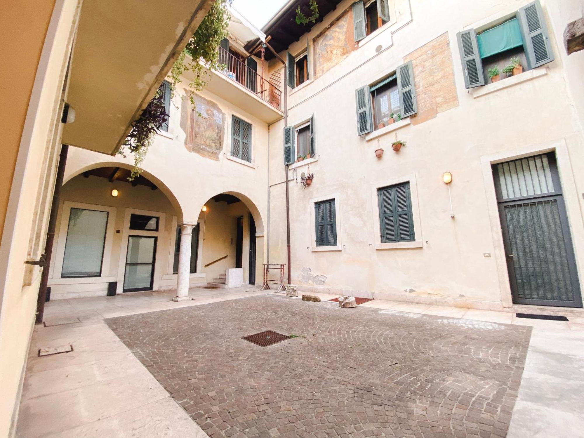 Santacecilia Apartment 维罗纳 外观 照片